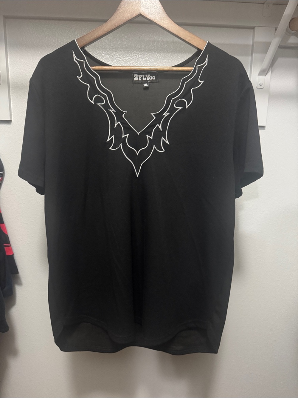 2 Fly Black Llano top